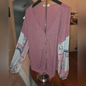 Liberty Love Women's Pink Top with Patterned Sleeves-Size 2X